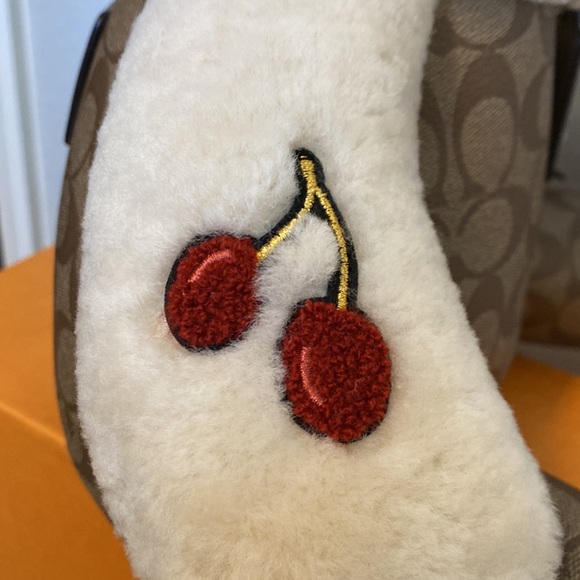 Coach Monogram Canvas Teddy Bear - Limited Edition - New York - Picture 9 of 12